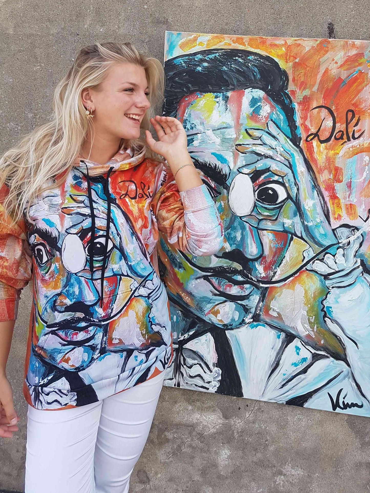based on a painting by Kim Vermeulen. This hoodie is a one of a kind, unique and special piece of clothing